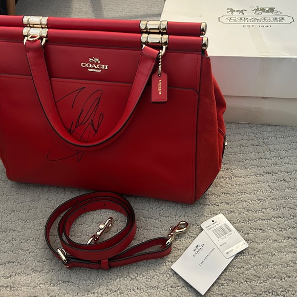 Selena Gomez signed COACH bag - Picture 2 of 10